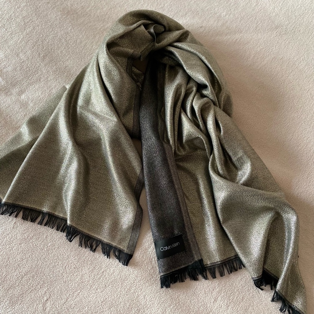 Calvin Klein Lightweight Wrap Scarf
